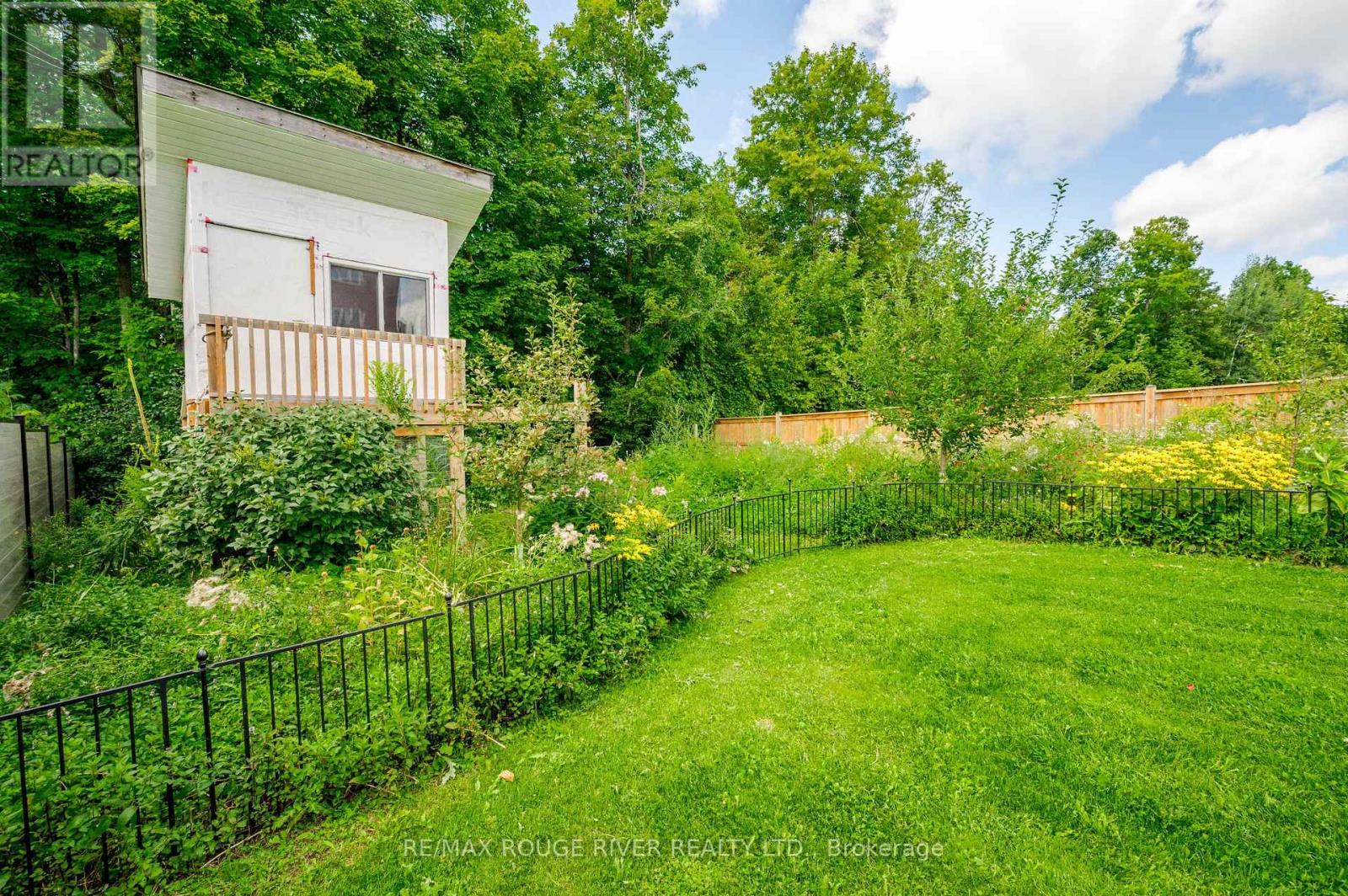 969 AVERY AVENUE - Image 38