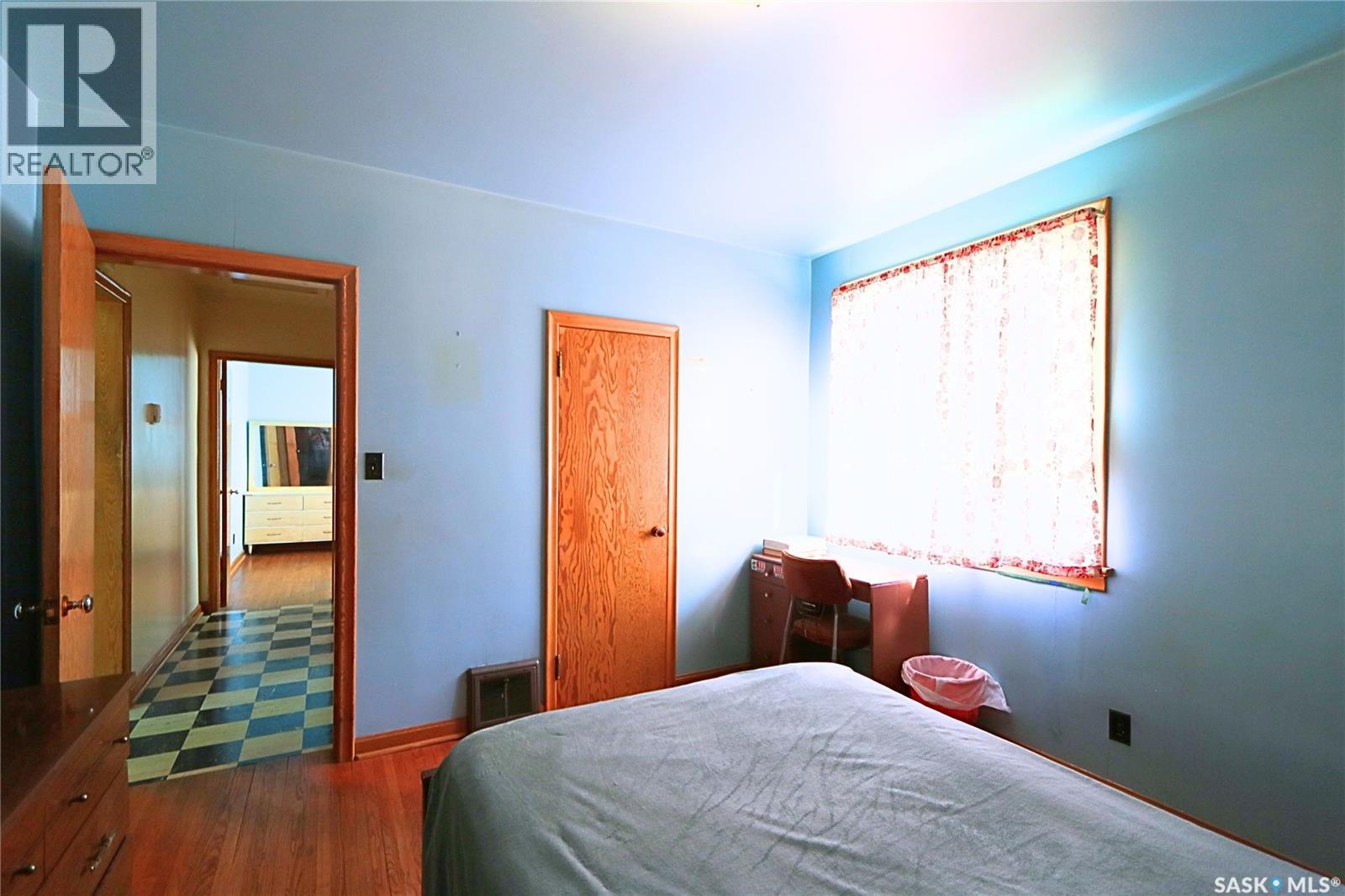 87 James AVENUE - 10