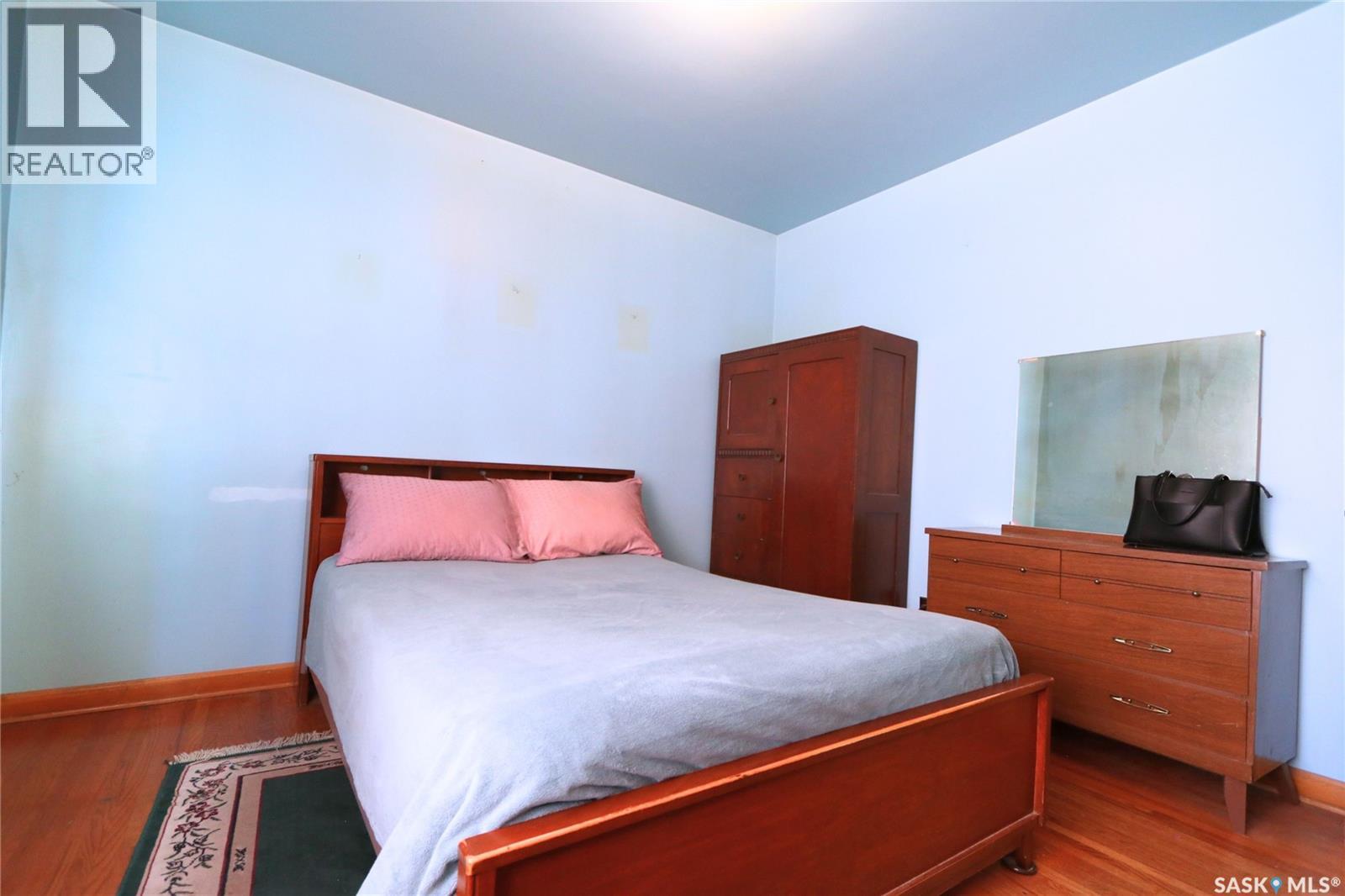 87 James AVENUE - 11