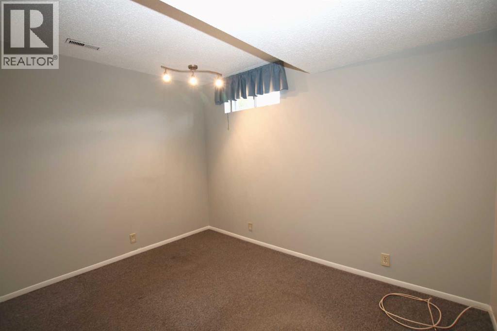 108 Flett Drive NE - 22