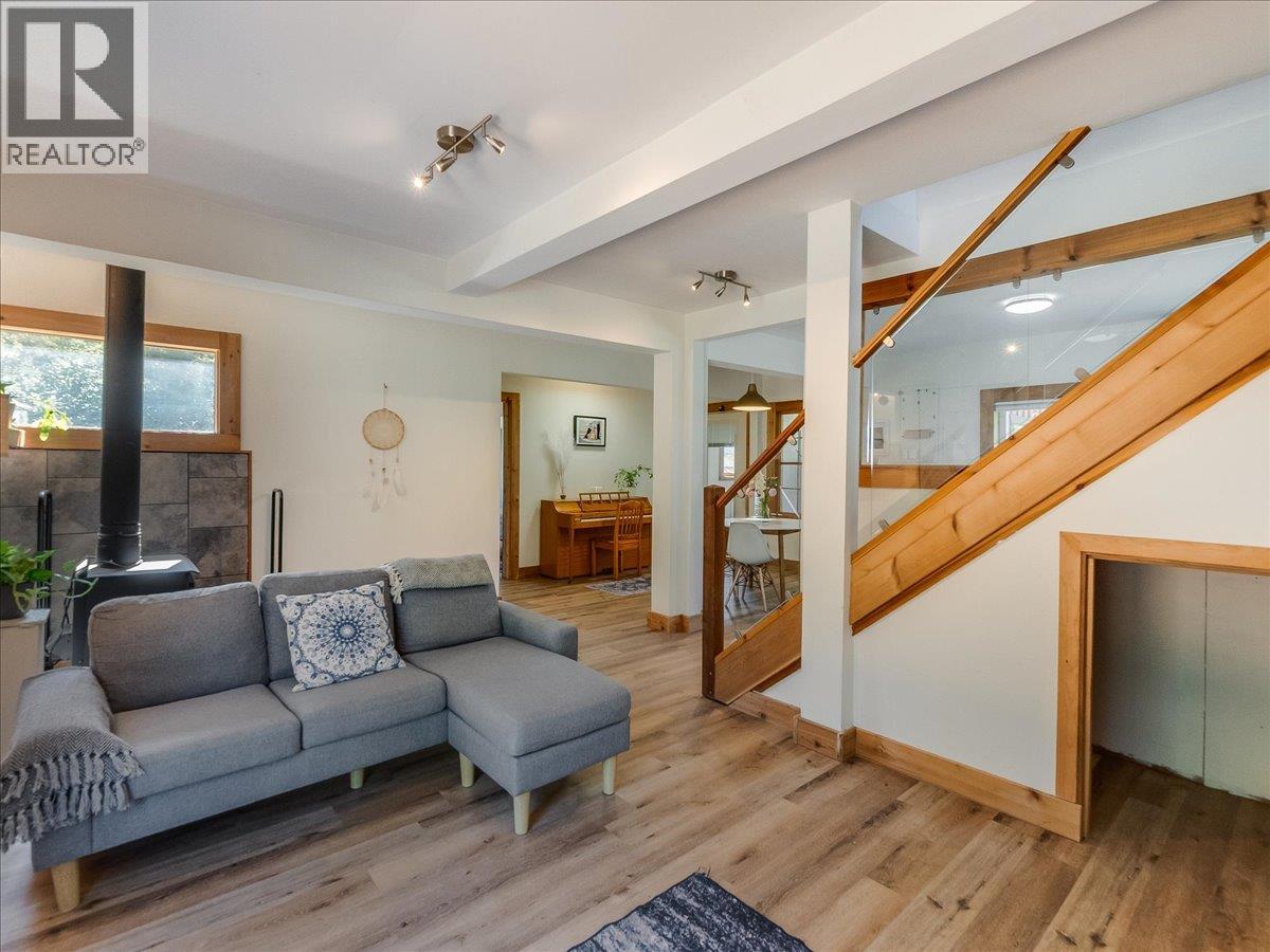 6582 Nixon Road - 10