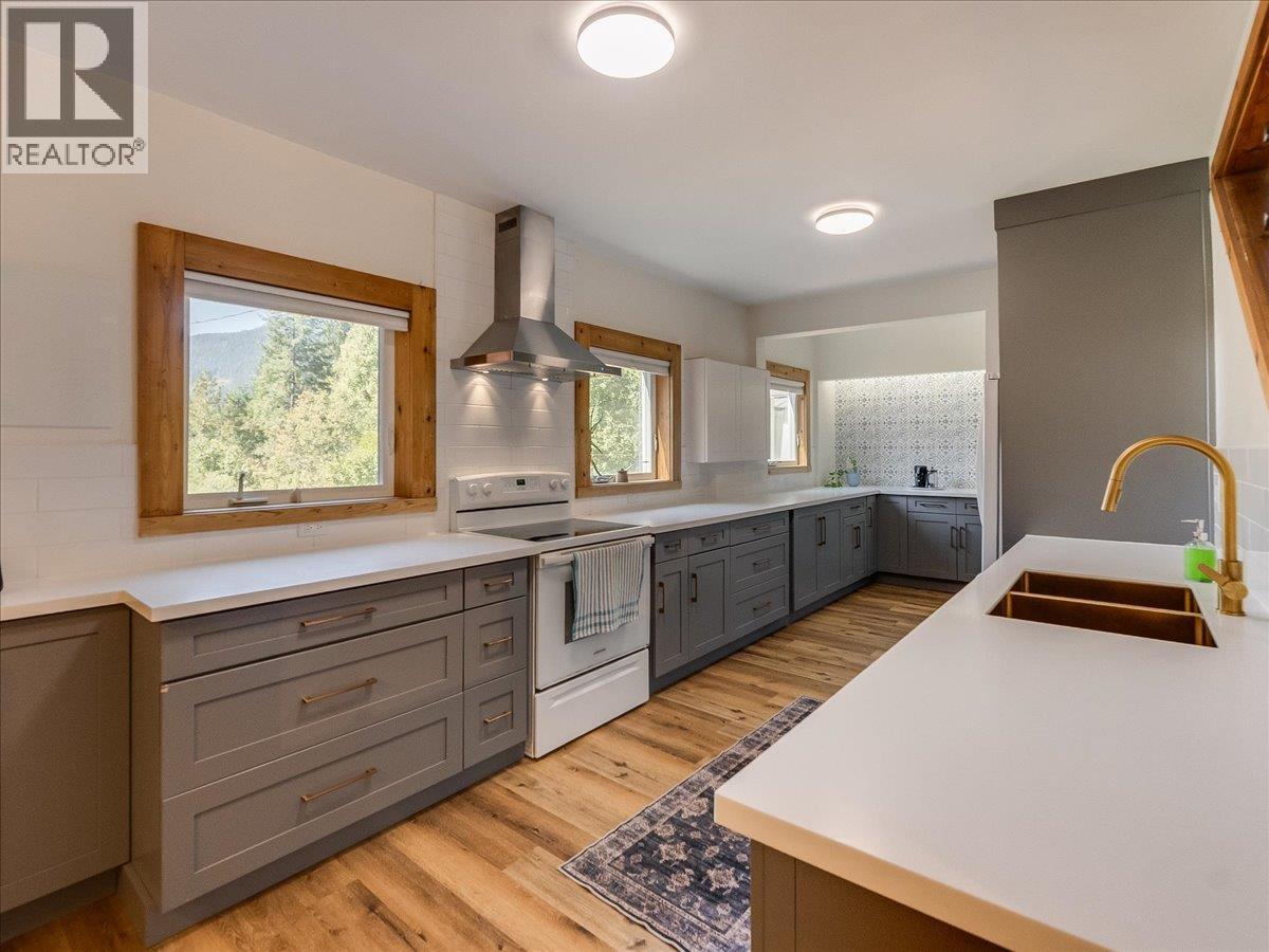 6582 Nixon Road - 12