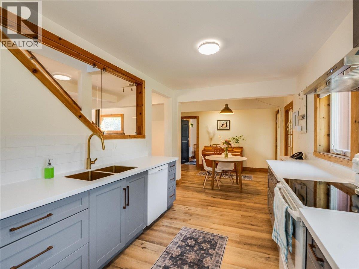 6582 Nixon Road - 13