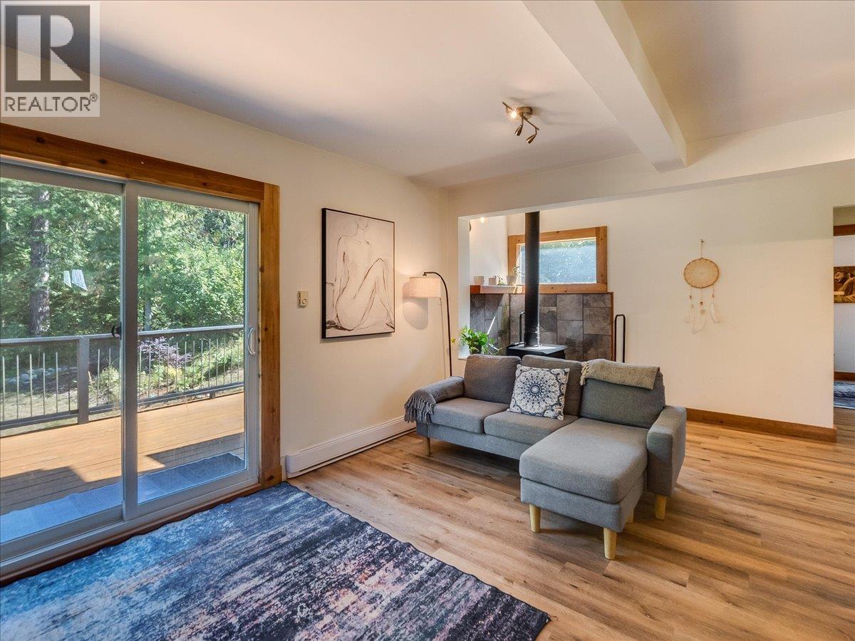 6582 Nixon Road - 9