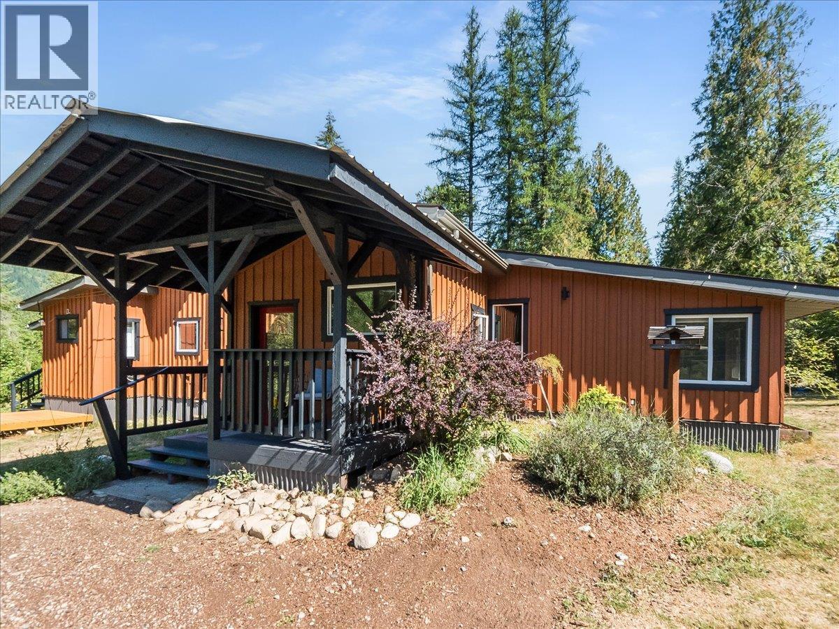 6582 Nixon Road - 6
