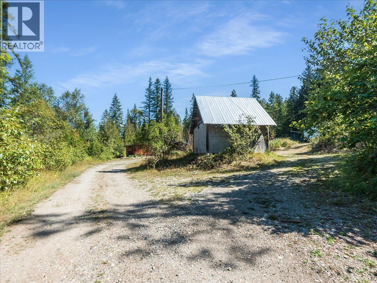 6582 Nixon Road - 43