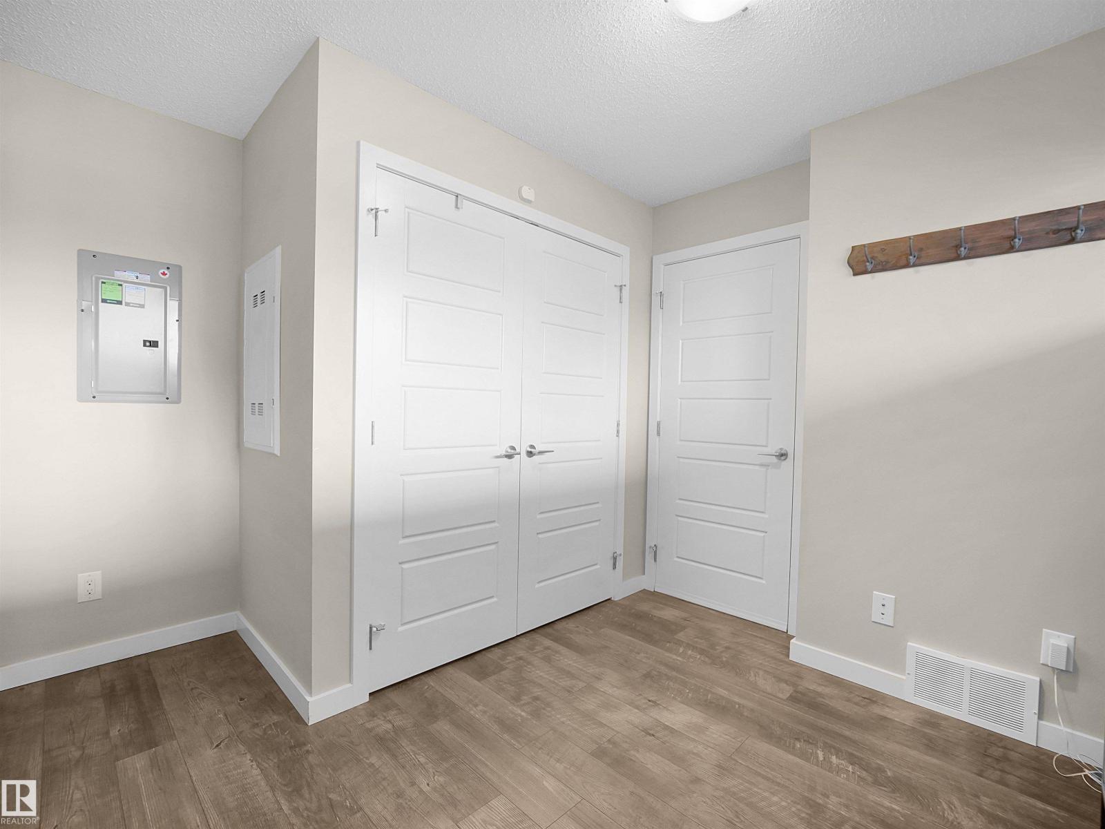 3346 15A AV NW - 12