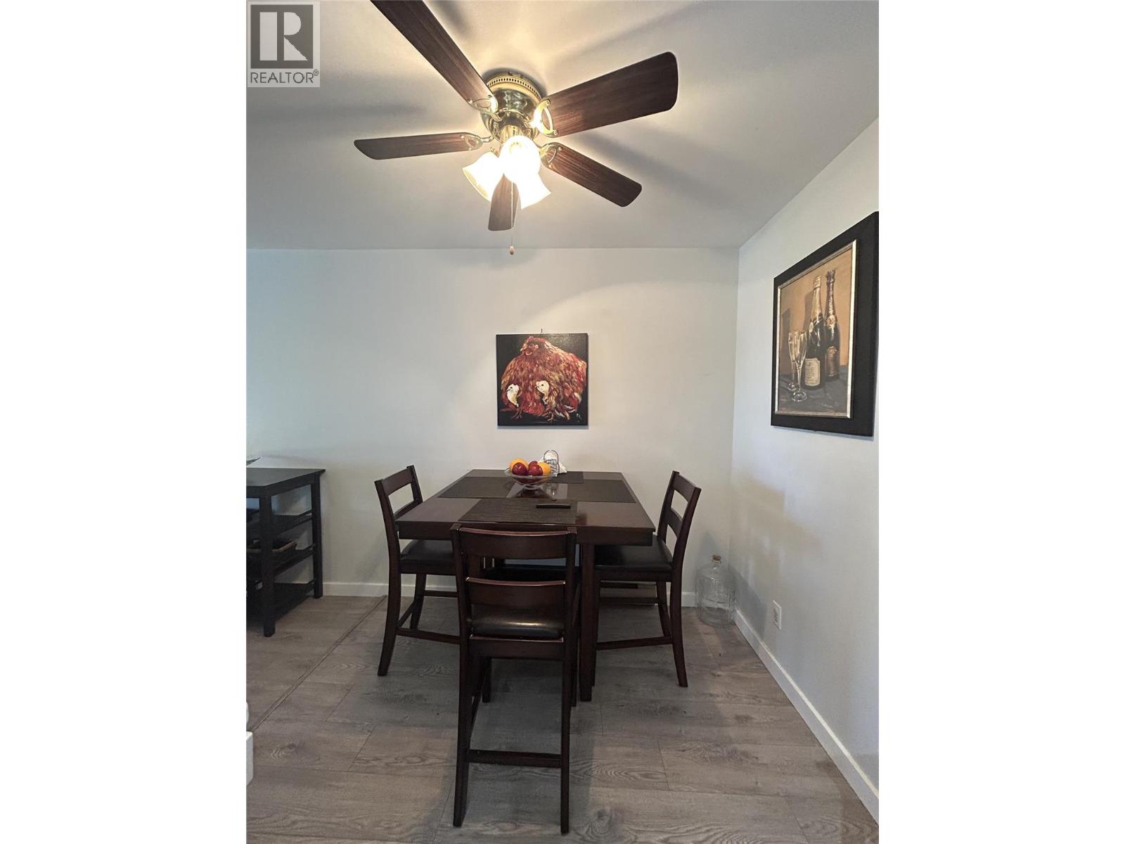 #208 922 Dynes Avenue - 16