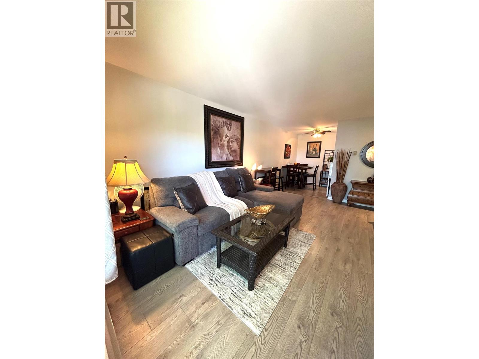 #208 922 Dynes Avenue - 20