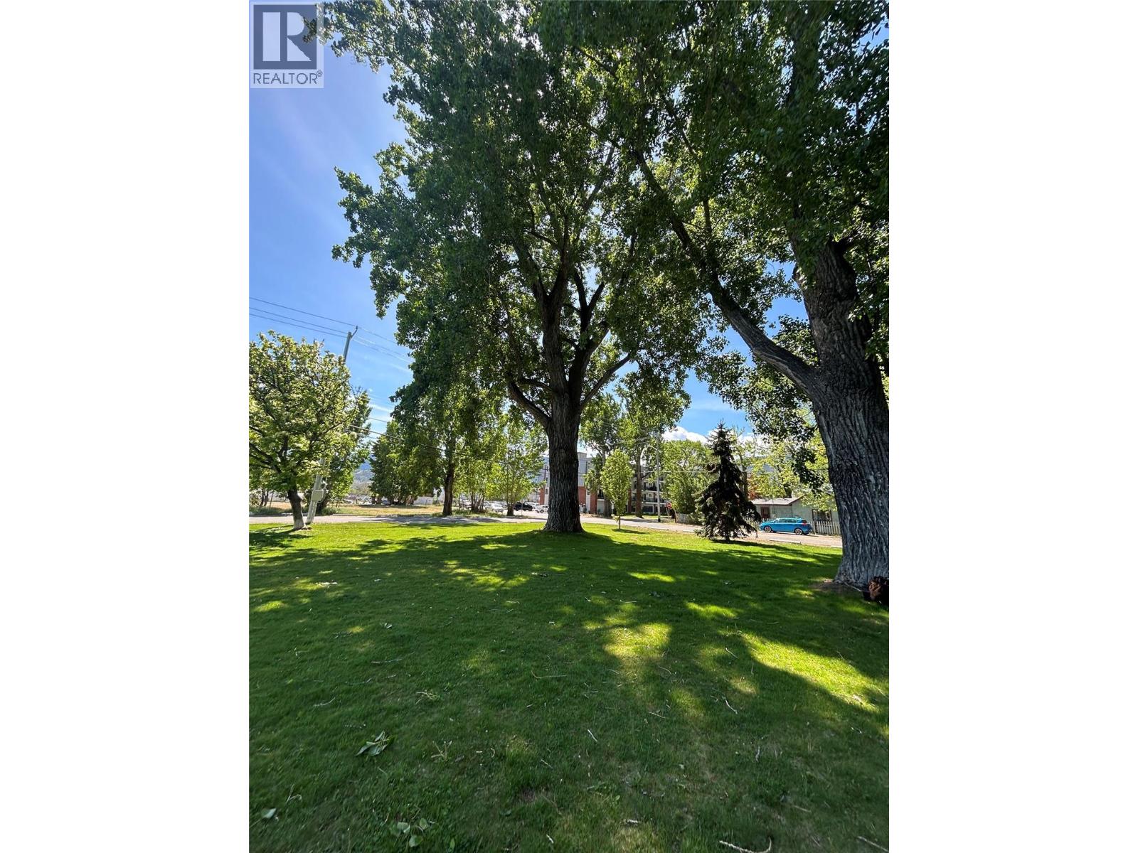 #208 922 Dynes Avenue - 43
