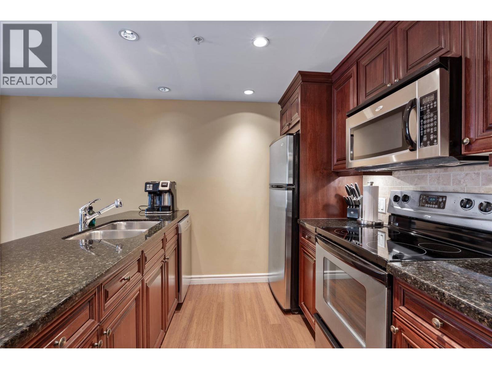 #1411 C 3250 Village Way - 7