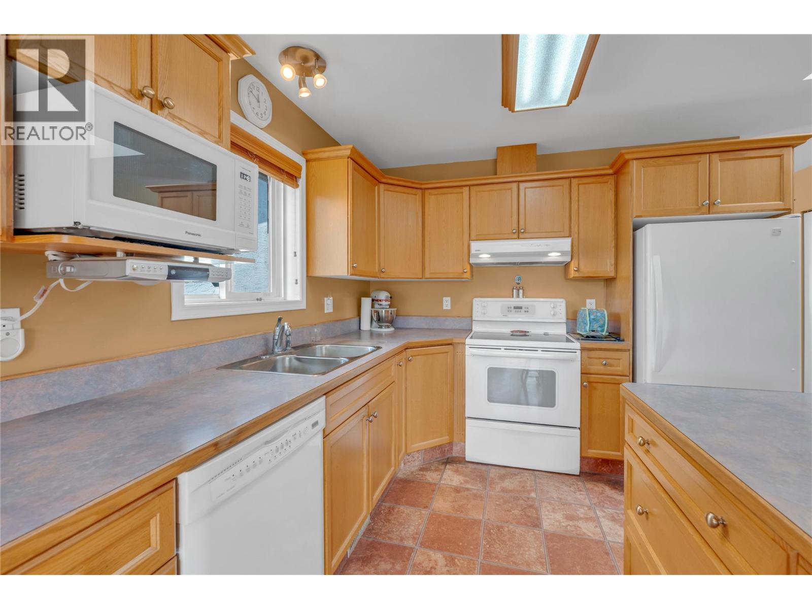  124 Phoenix Avenue, Penticton