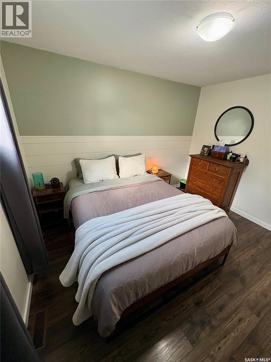 220 Allan AVENUE - 28