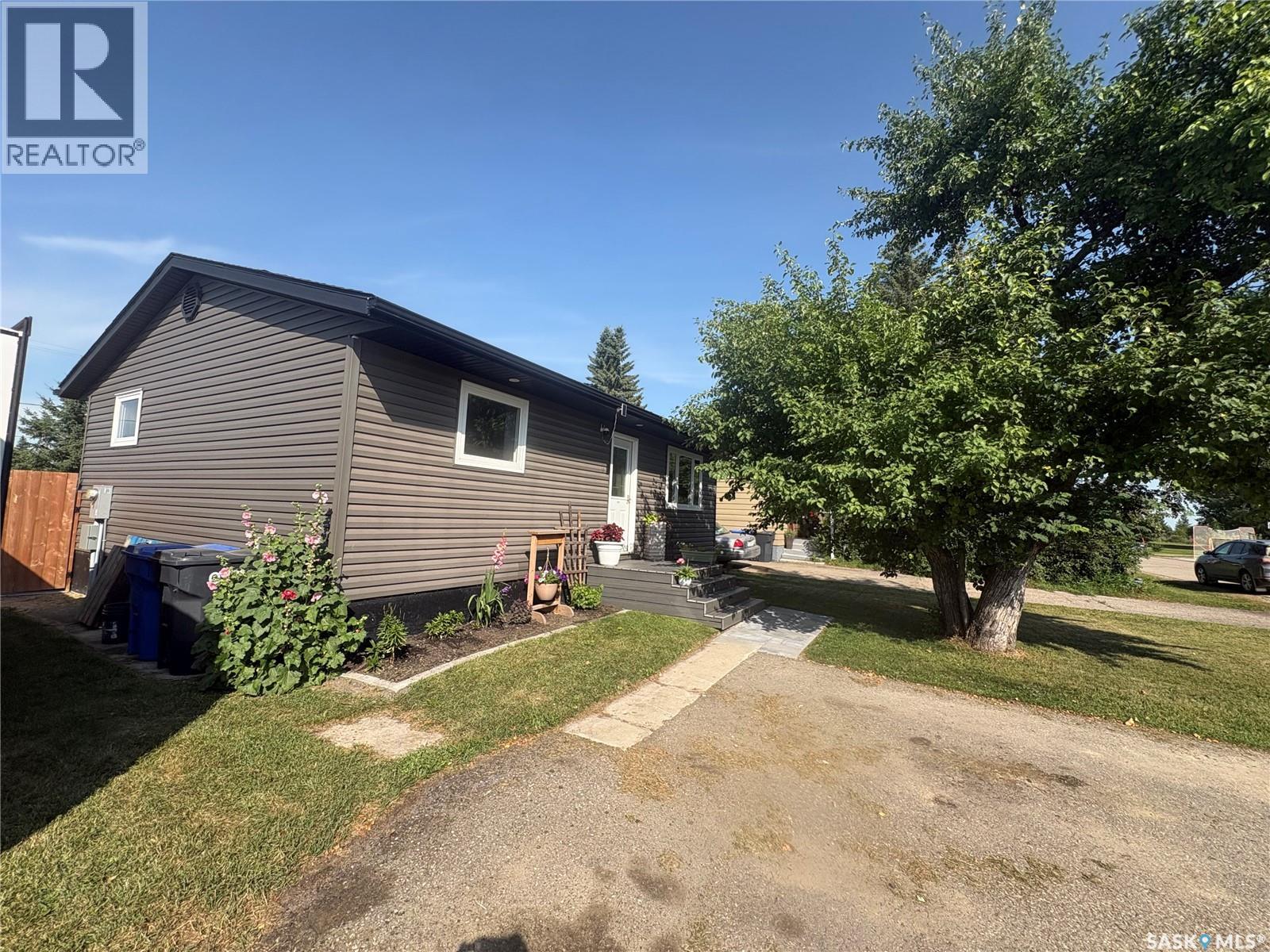 220 Allan AVENUE - Image 3