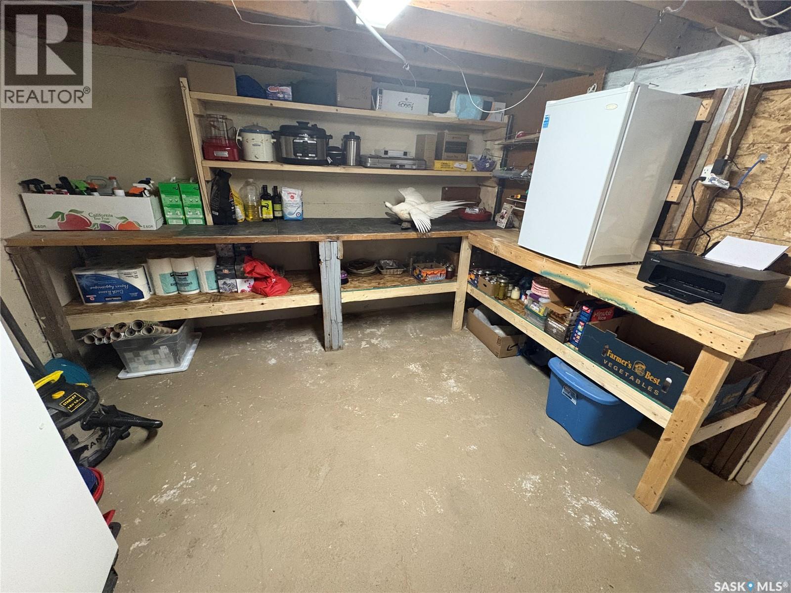 220 Allan AVENUE - Image 32