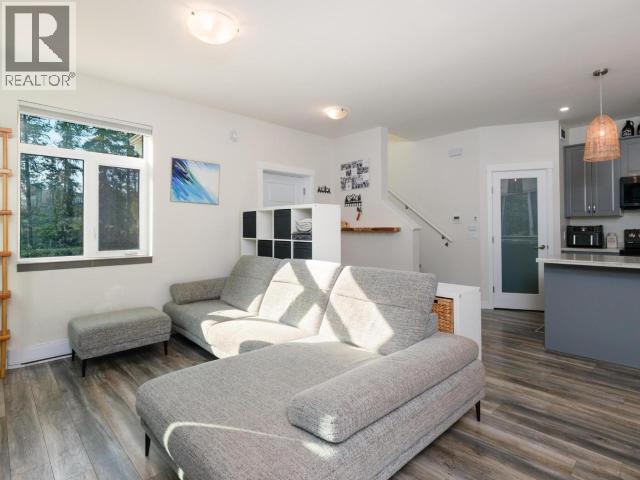 5 14TH AVENUE - 7