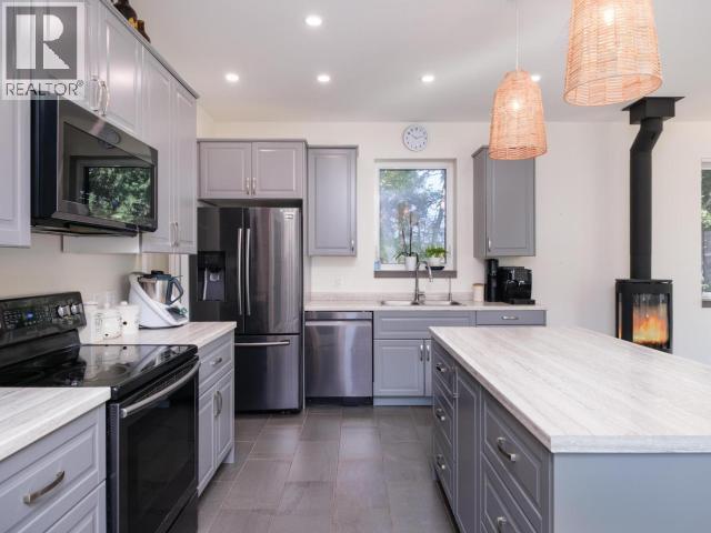 5 14TH AVENUE - 9