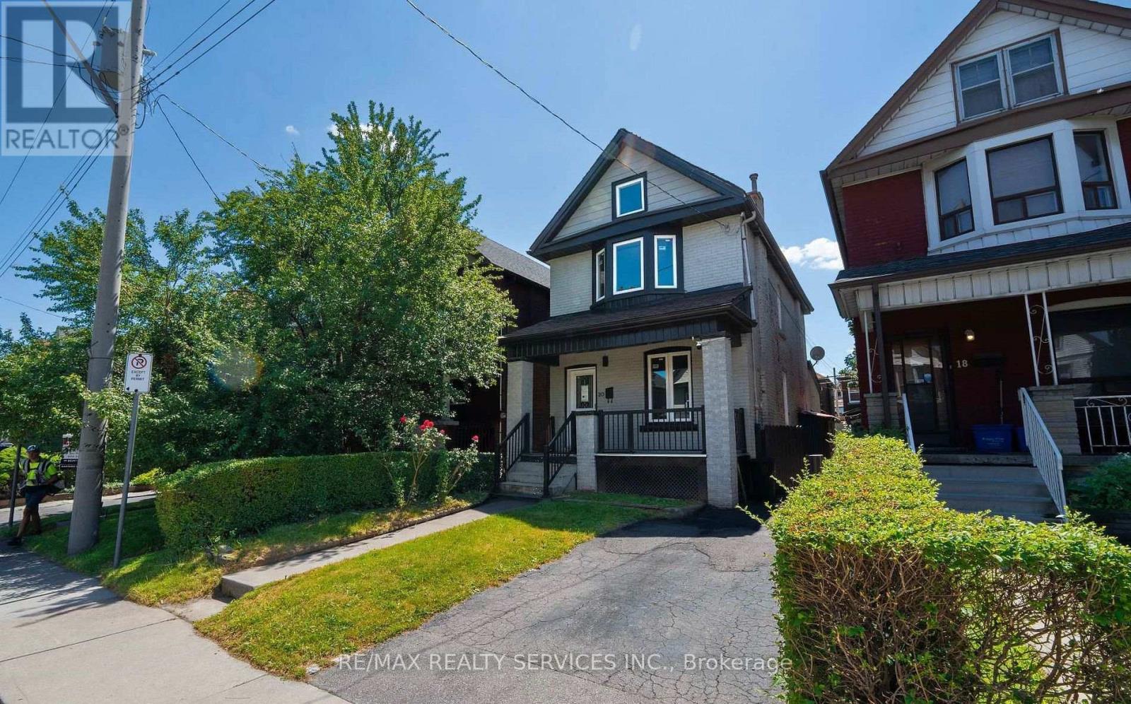 Photo of 20 Somerset Avenue
