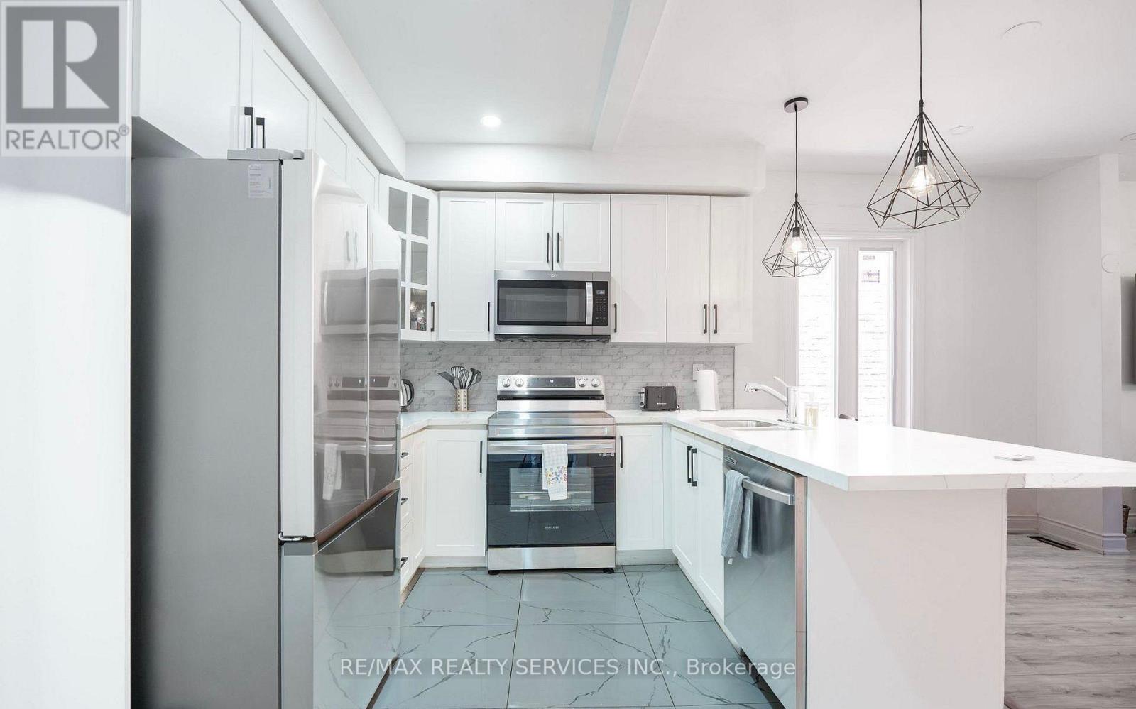 20 SOMERSET AVENUE - 7