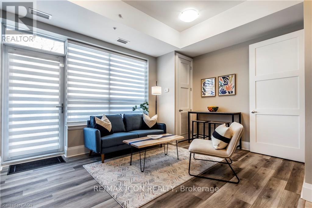 #102 63 Arthur Street South, Guelph (St. Patrick's Ward), Ontario, N1E0A8, Guelph (St. Patrick's Ward), Ontario — photo 5 of 5