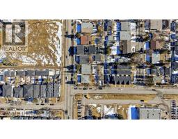 2135, 2139, 2143 50 Avenue SW - photo 10