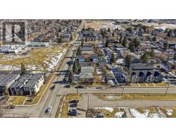 2135, 2139, 2143 50 Avenue SW - photo 9