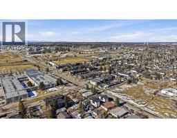 2135, 2139, 2143 50 Avenue SW - photo 5