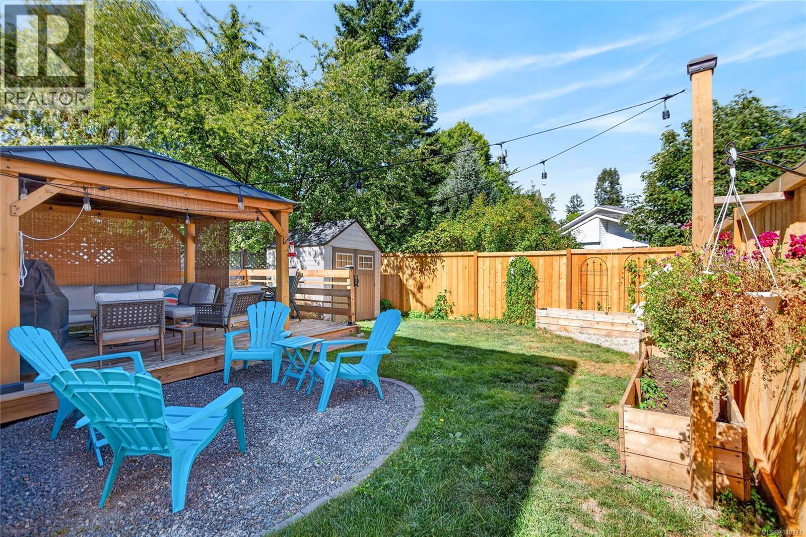 B 2021 13th St, Courtenay