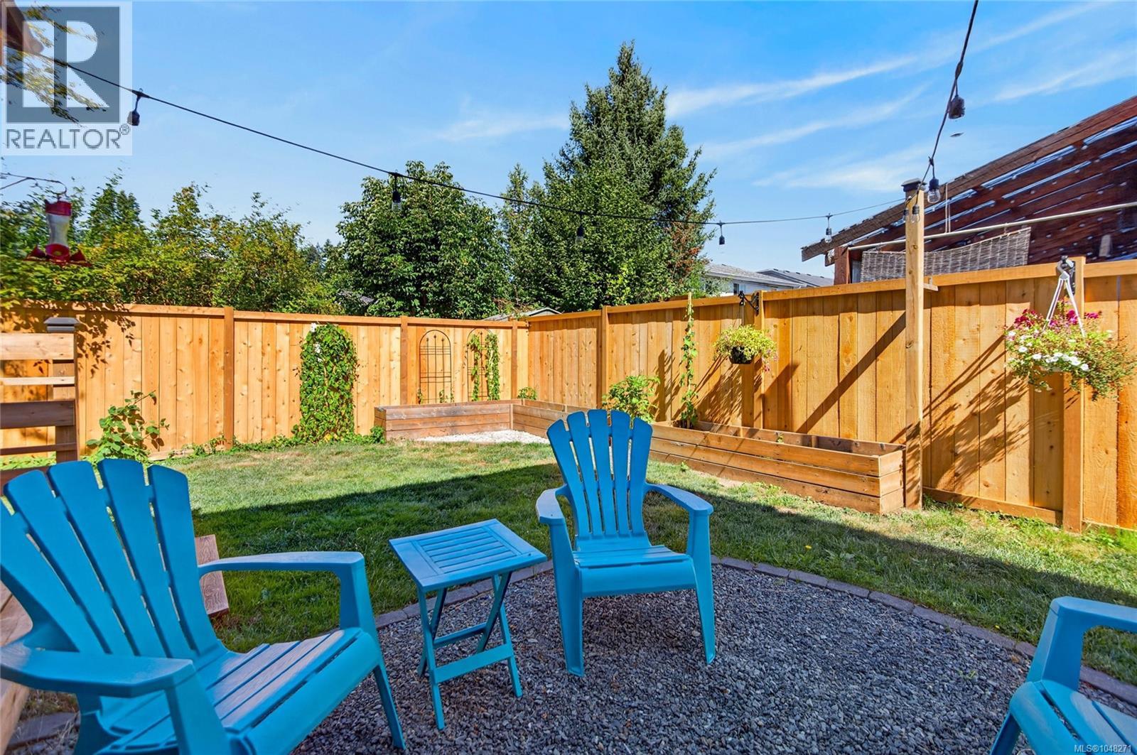 B 2021 13th St, Courtenay