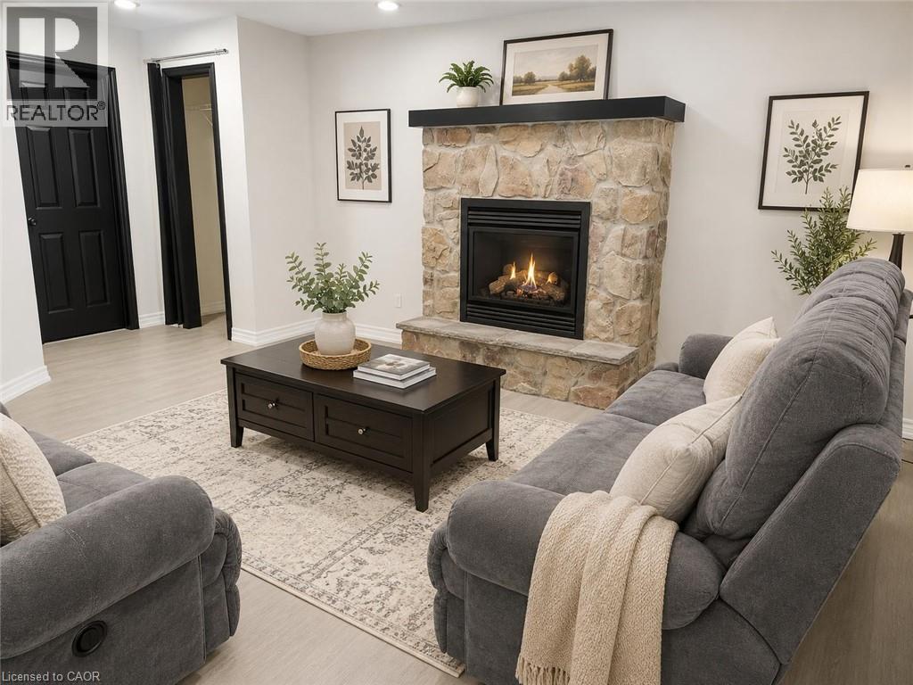 77 SCHUYLER Street, Brant County, Ontario, N3L4C8, Brant County, Ontario — photo 3 of 5