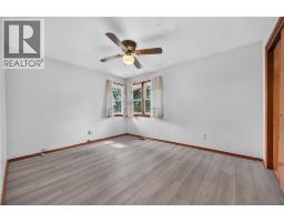 298 Elsfield Crescent, Sarnia, ON N7S1C3 Photo 17