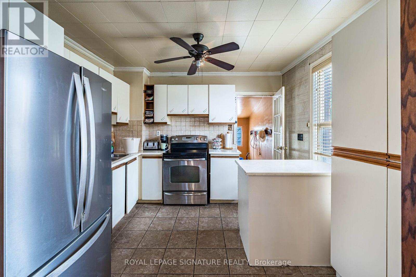1 DAVIDSON AVENUE - Image 10