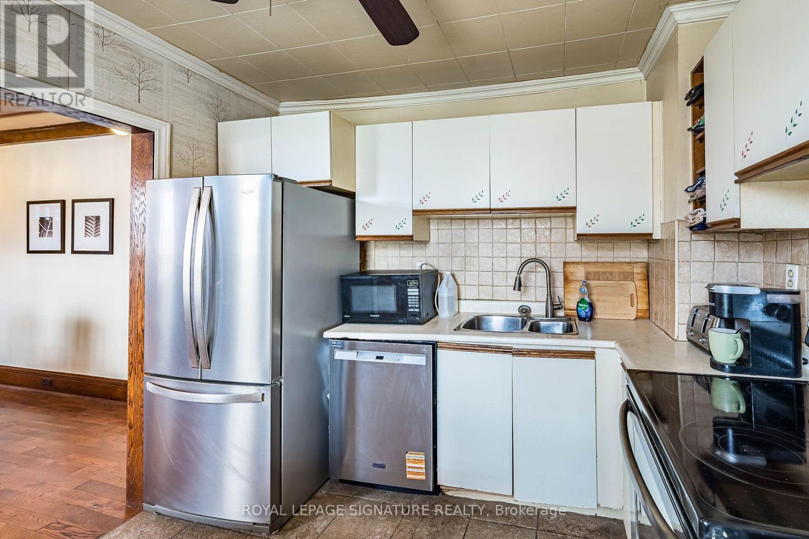 1 DAVIDSON AVENUE - Image 12