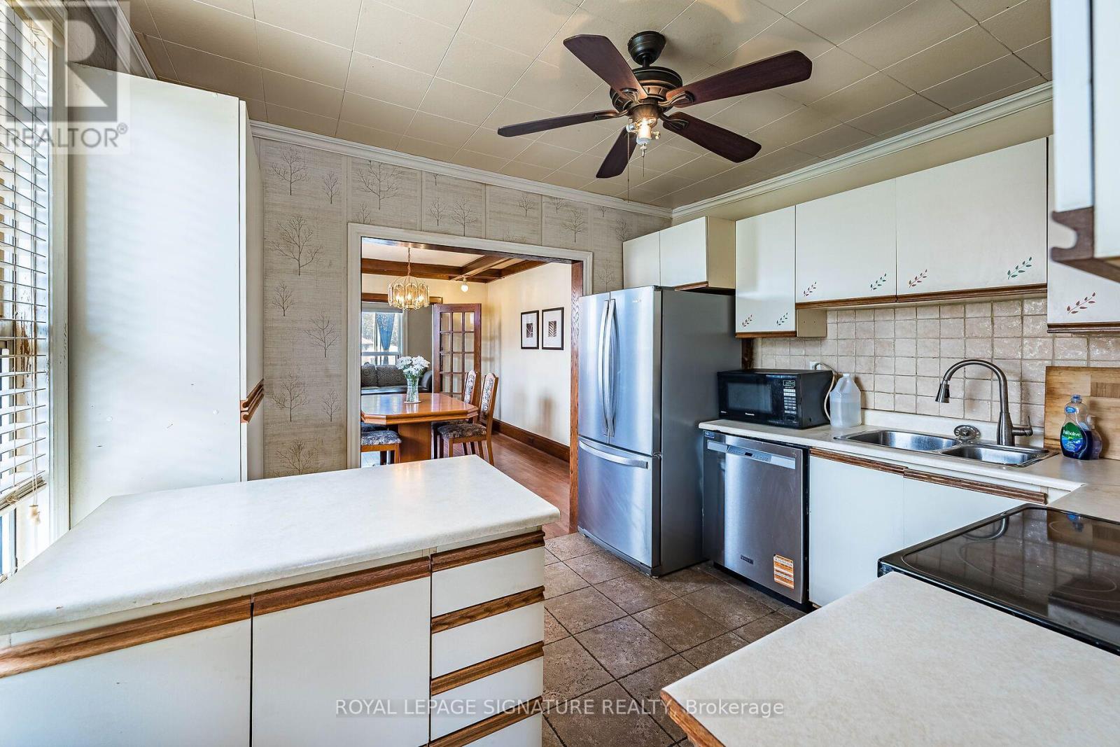 1 DAVIDSON AVENUE - Image 13