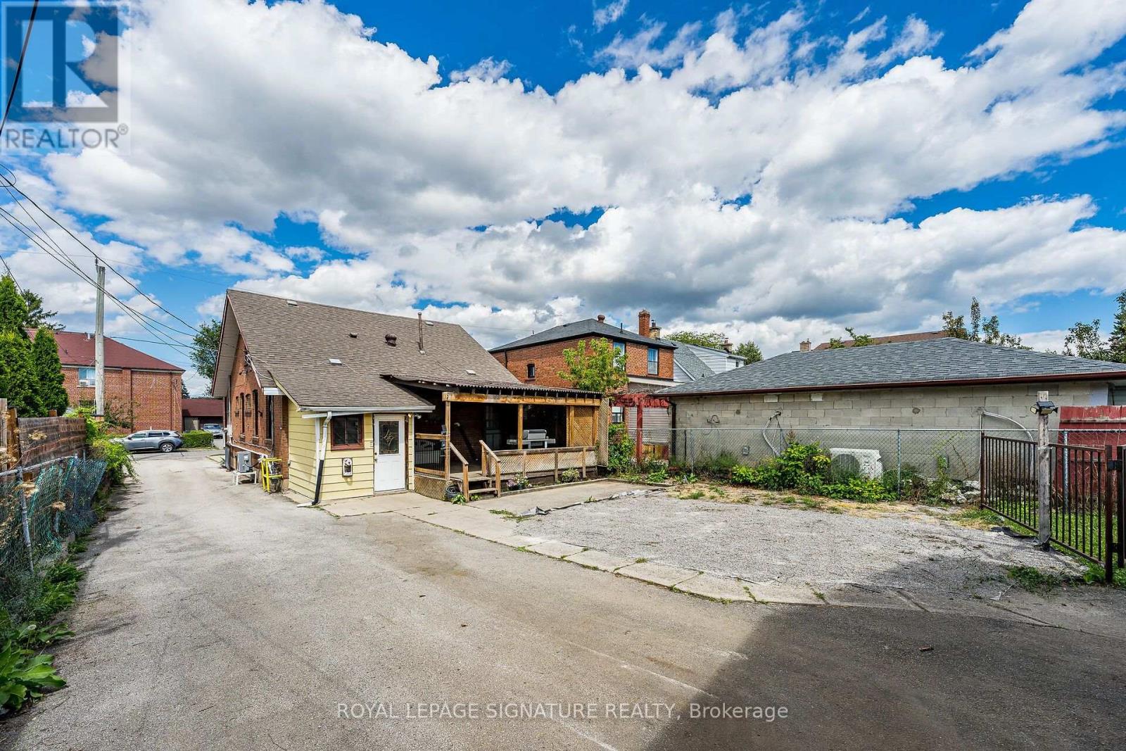 1 DAVIDSON AVENUE - Image 24