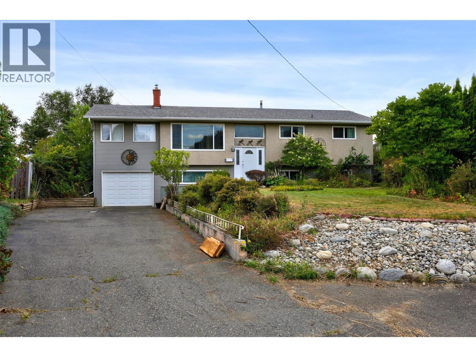 1281 Kimberley Crescent - 1