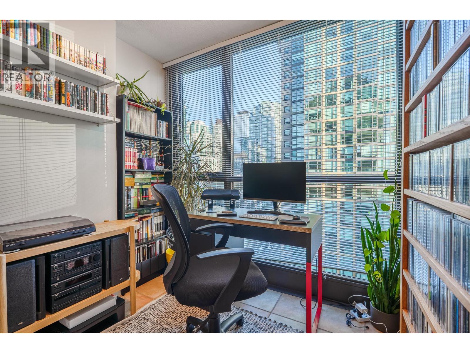 2 Bed, 2 Bath House for Sale in Vancouver – 1706 1367 ALBERNI STREET, Vancouver – MLS# R3160094 - Image 11