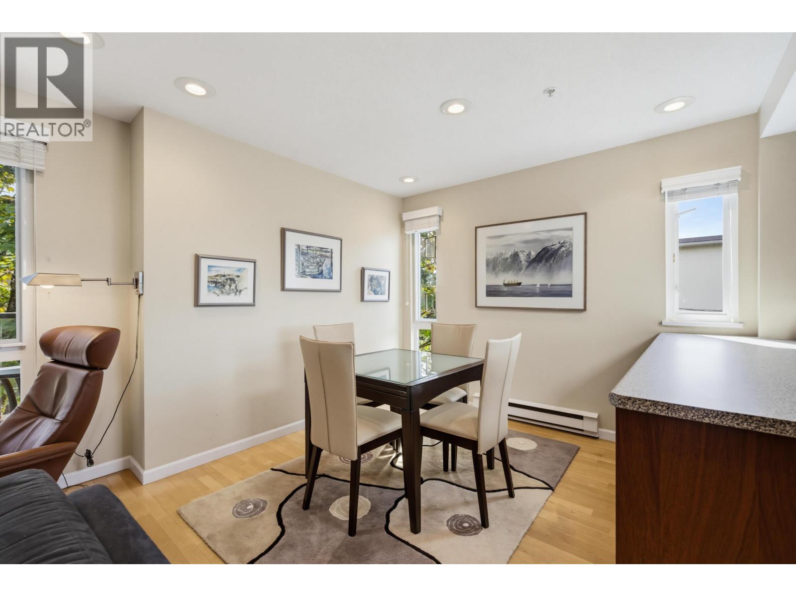 403 1200 W 10TH AVENUE, Vancouver