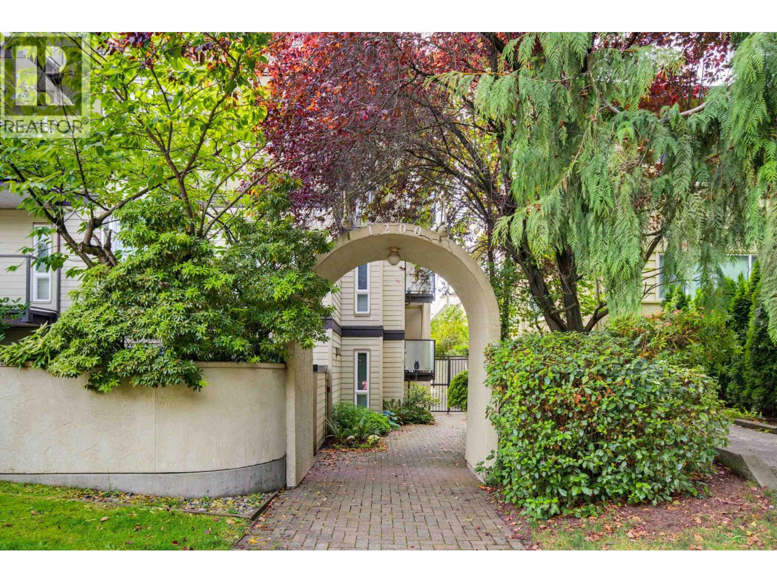403 1200 W 10TH AVENUE, Vancouver
