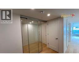 304 135 E 13th Street, North Vancouver, BC V7L0J8 Photo 10