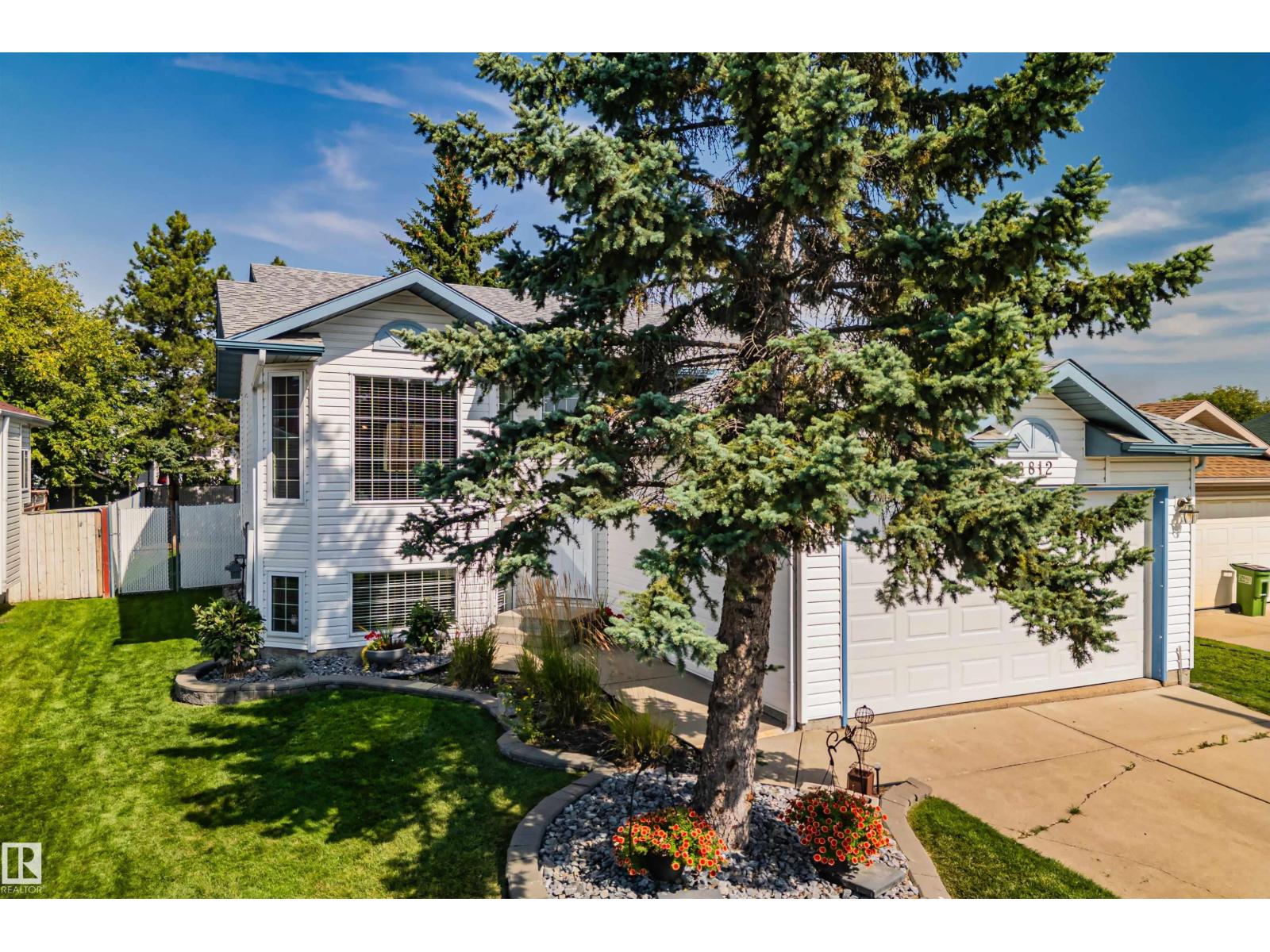 18812 89 AV NW, Edmonton, Alberta, T5T5Z8