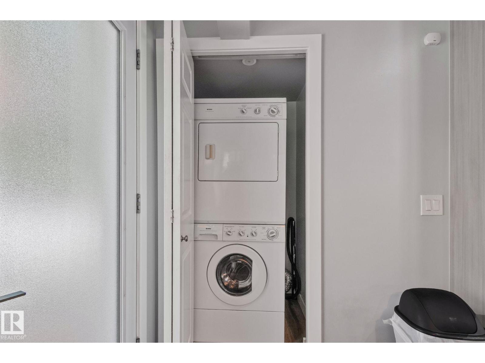18812 89 AV NW - 13