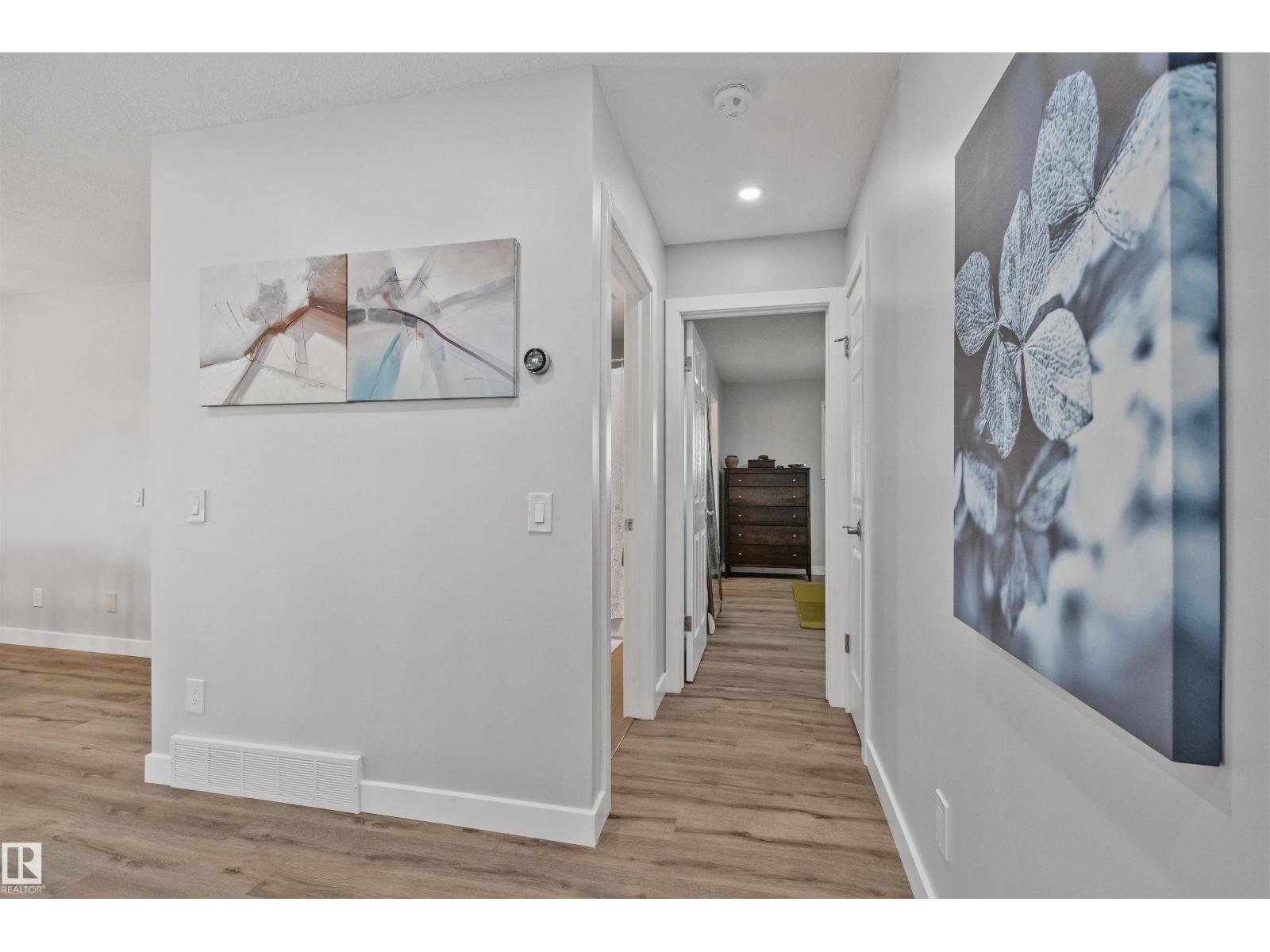 18812 89 AV NW - 14