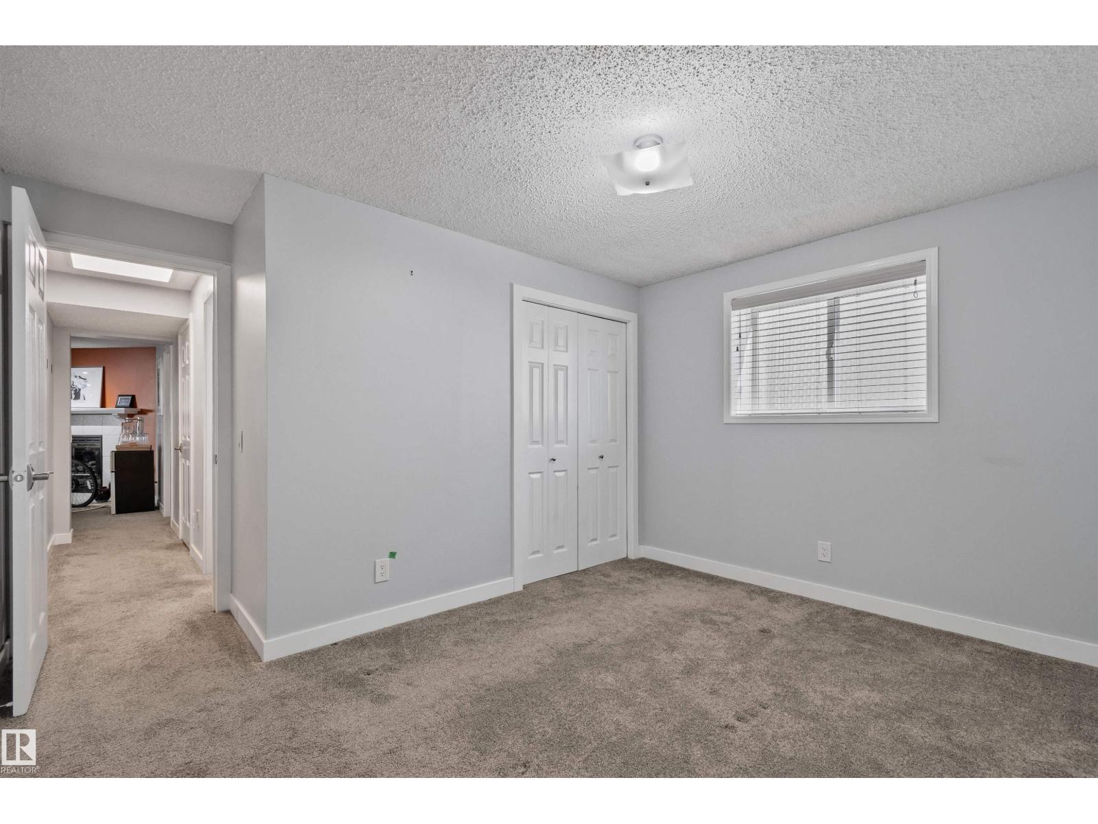 18812 89 AV NW - 30
