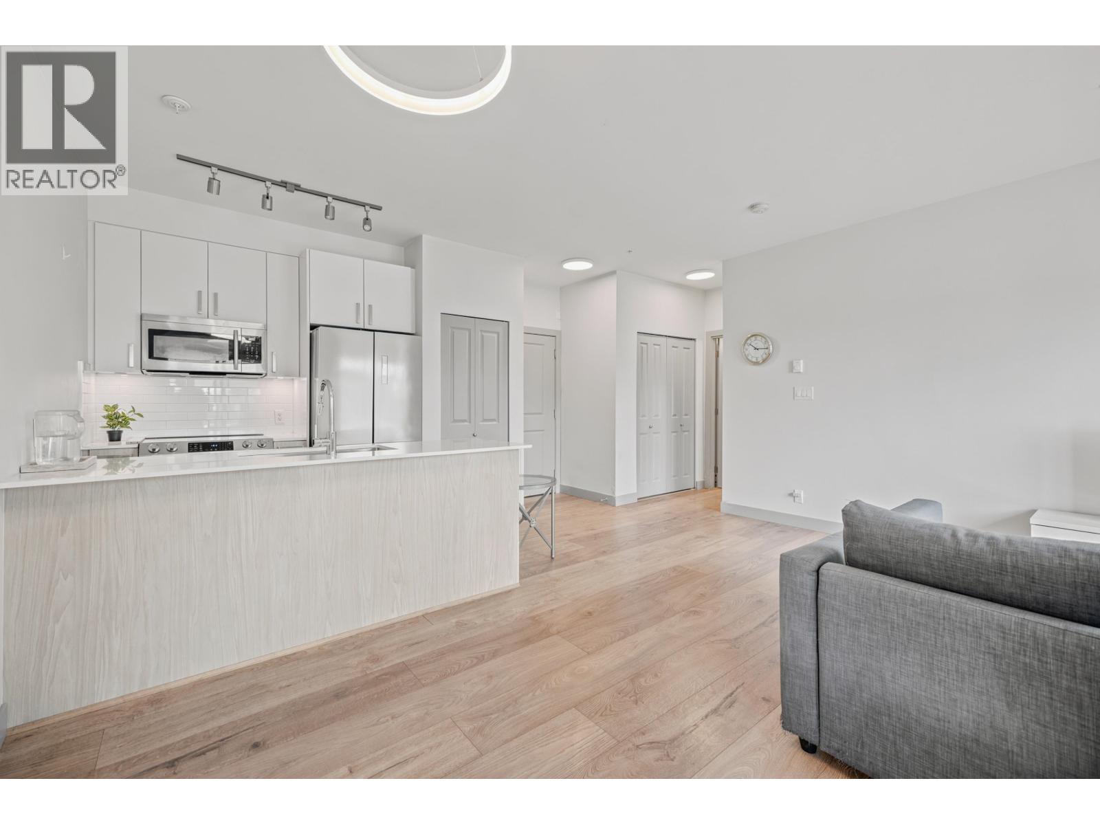 211 6968 ROYAL OAK AVENUE, Burnaby — photo 6