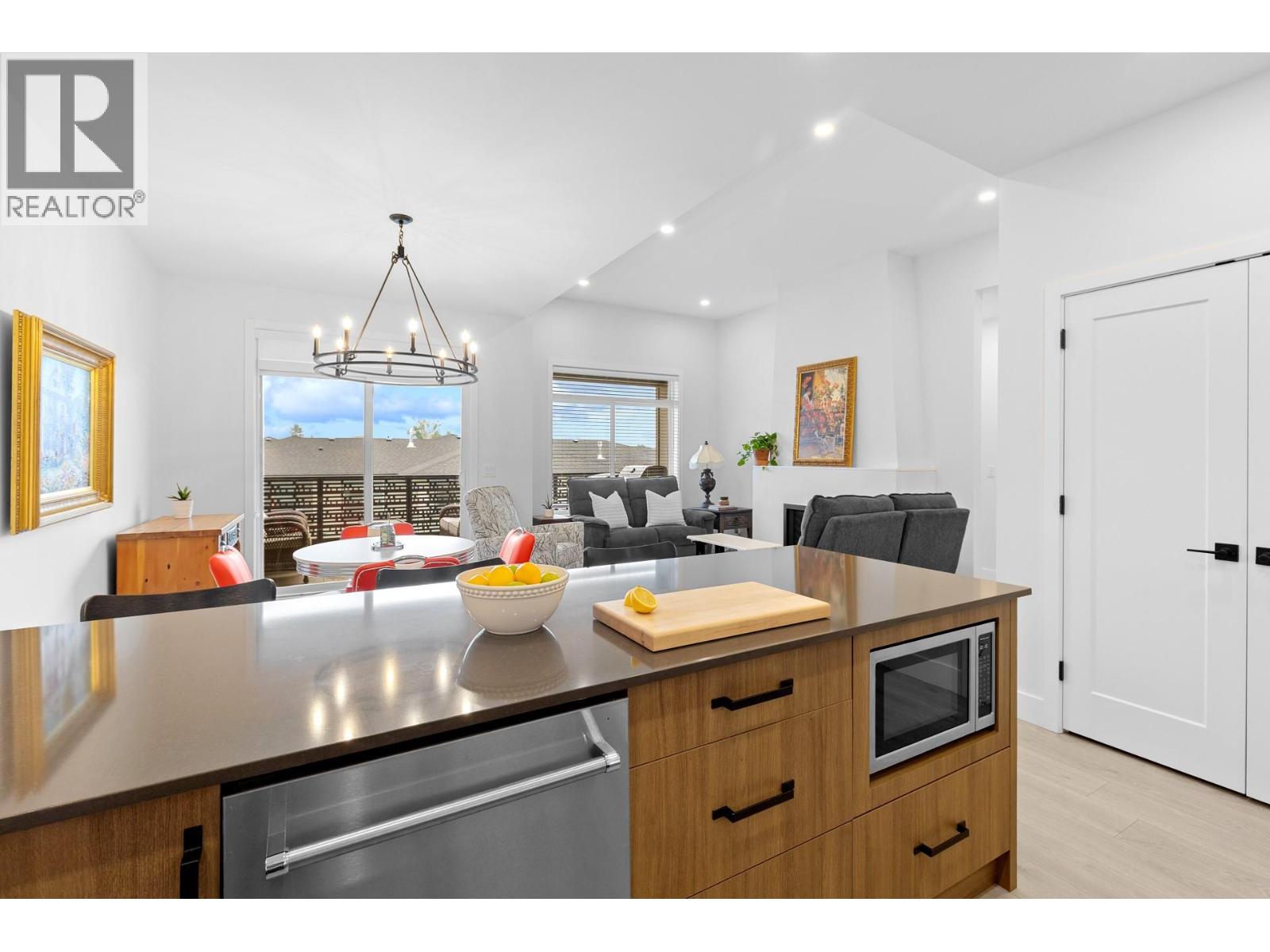 25 8000 Vedette Drive, Osoyoos
