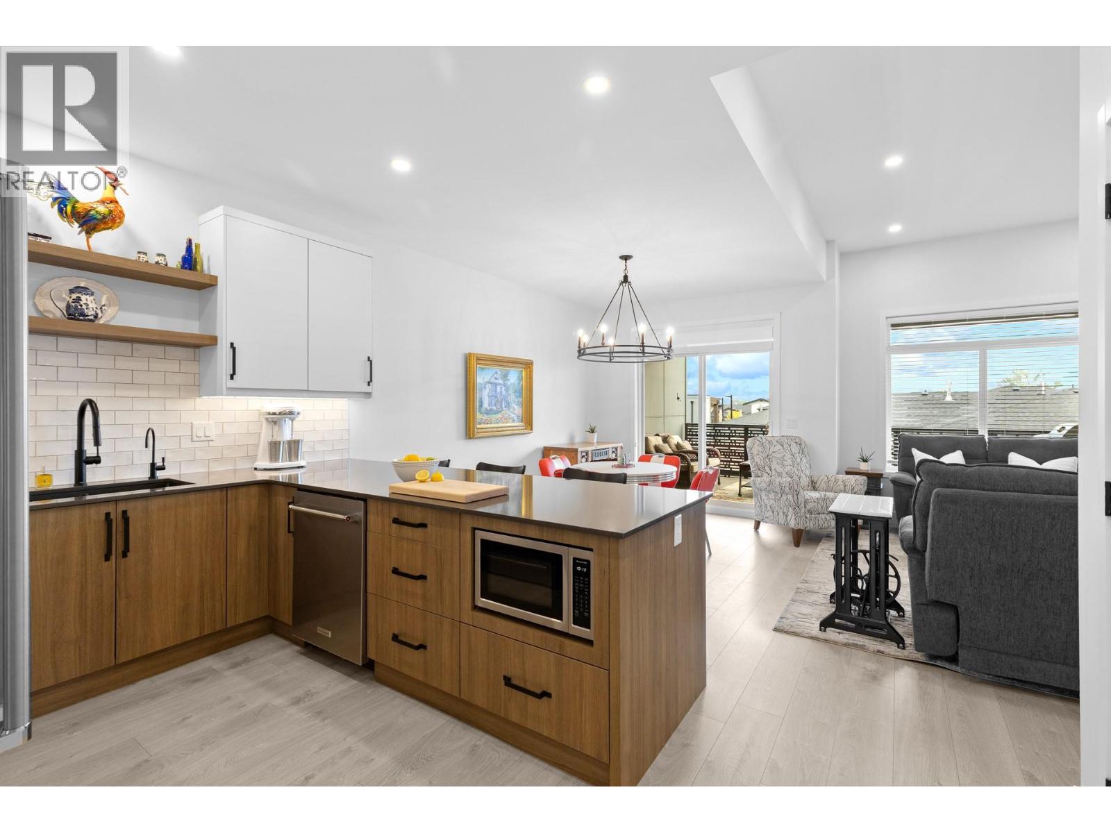 25 8000 Vedette Drive, Osoyoos