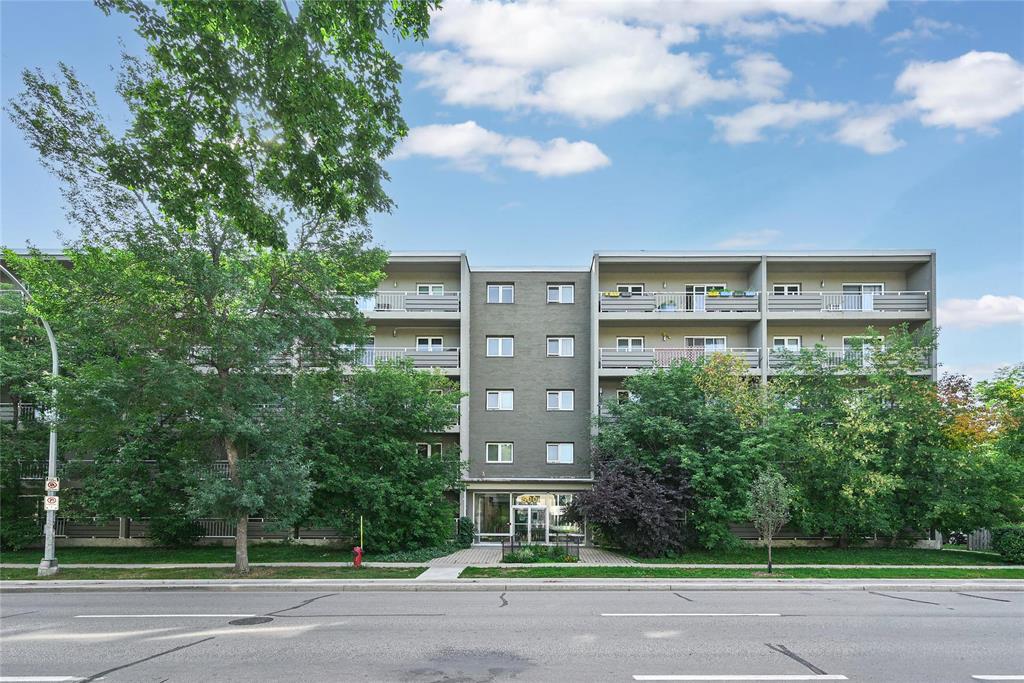 500 Stradbrook Avenue, Winnipeg, Manitoba, R3L0K1, Winnipeg, Manitoba — photo 1 of 5