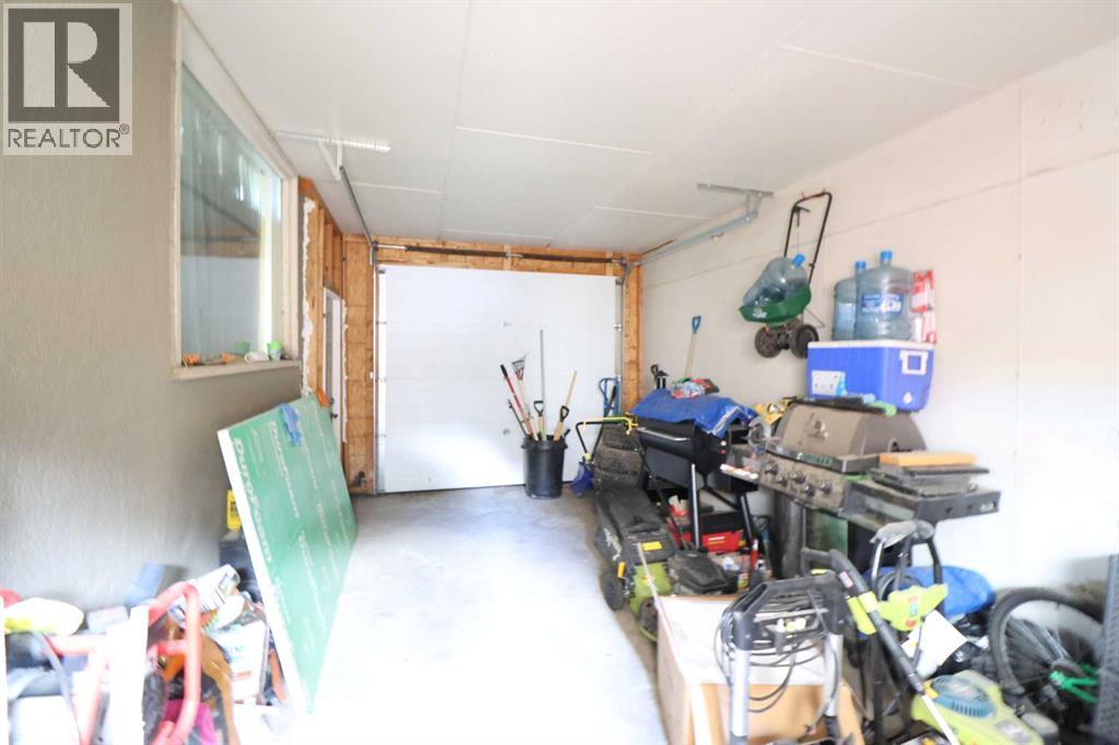 5004 52 st - Image 15