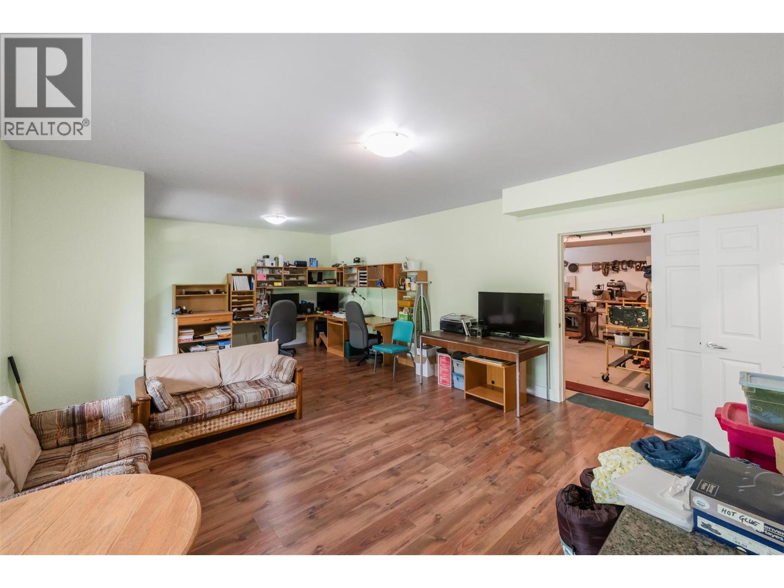 6833 Meadows Drive Unit# 8, Oliver